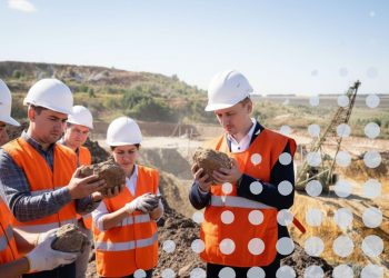 U.S. and Ukraine Earmark $150 Million for Minerals Deal